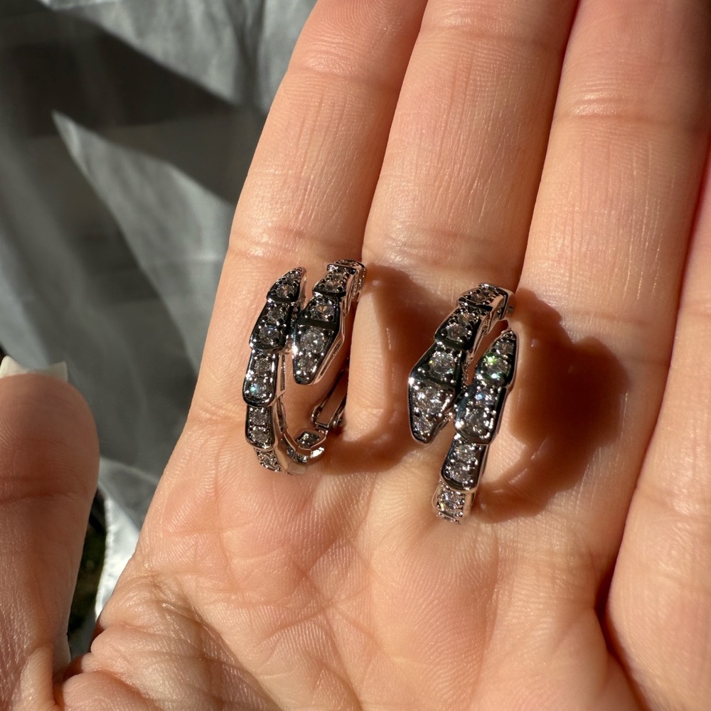 New! Women serpenti serpent snake viper spiral Hoop Earrings with Clear zircon - Picture 4 of 8